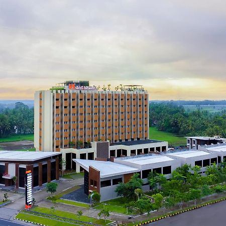 Swiss-Belhotel Airport Yogyakarta Bagian luar foto