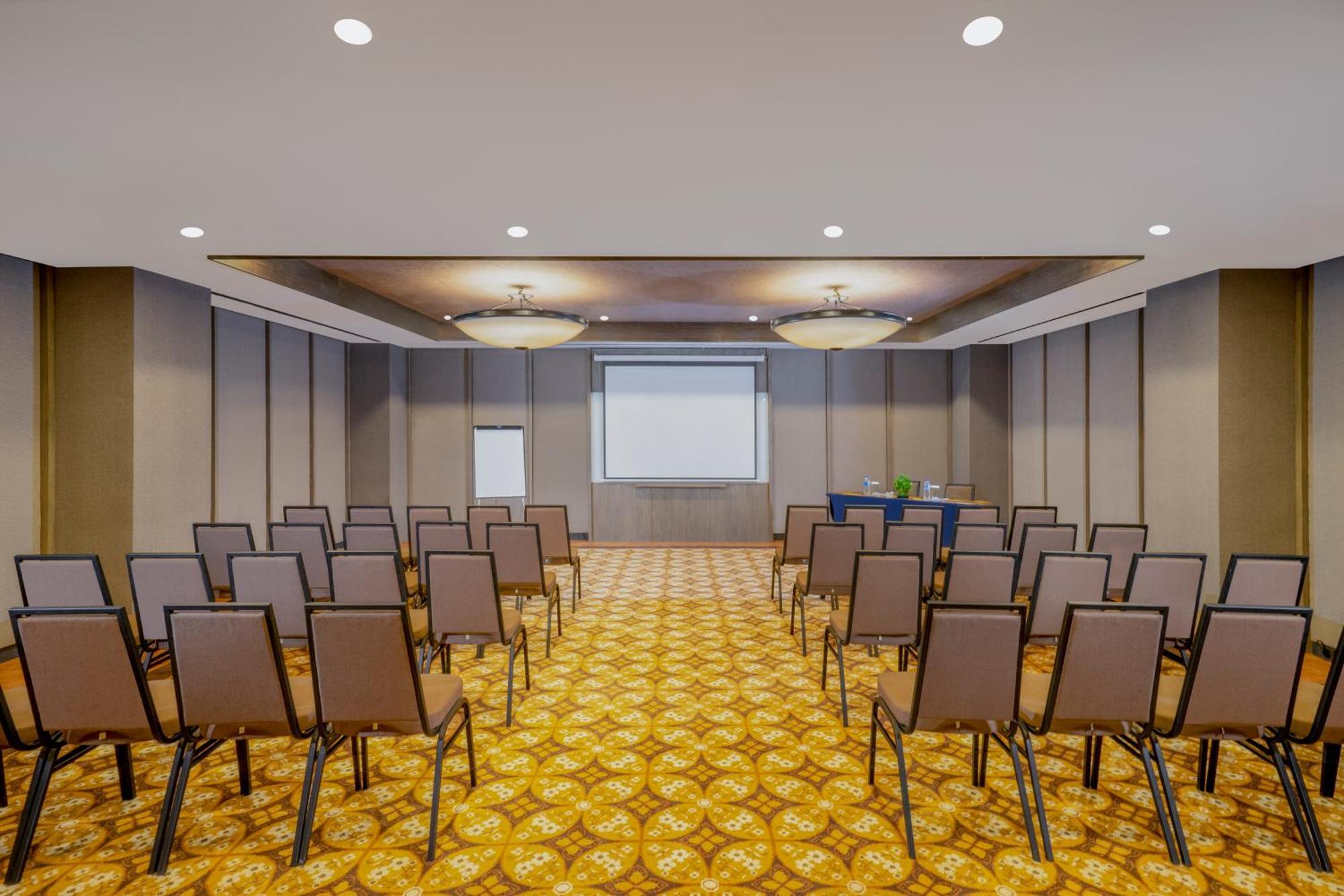 Swiss-Belhotel Airport Yogyakarta Bagian luar foto
