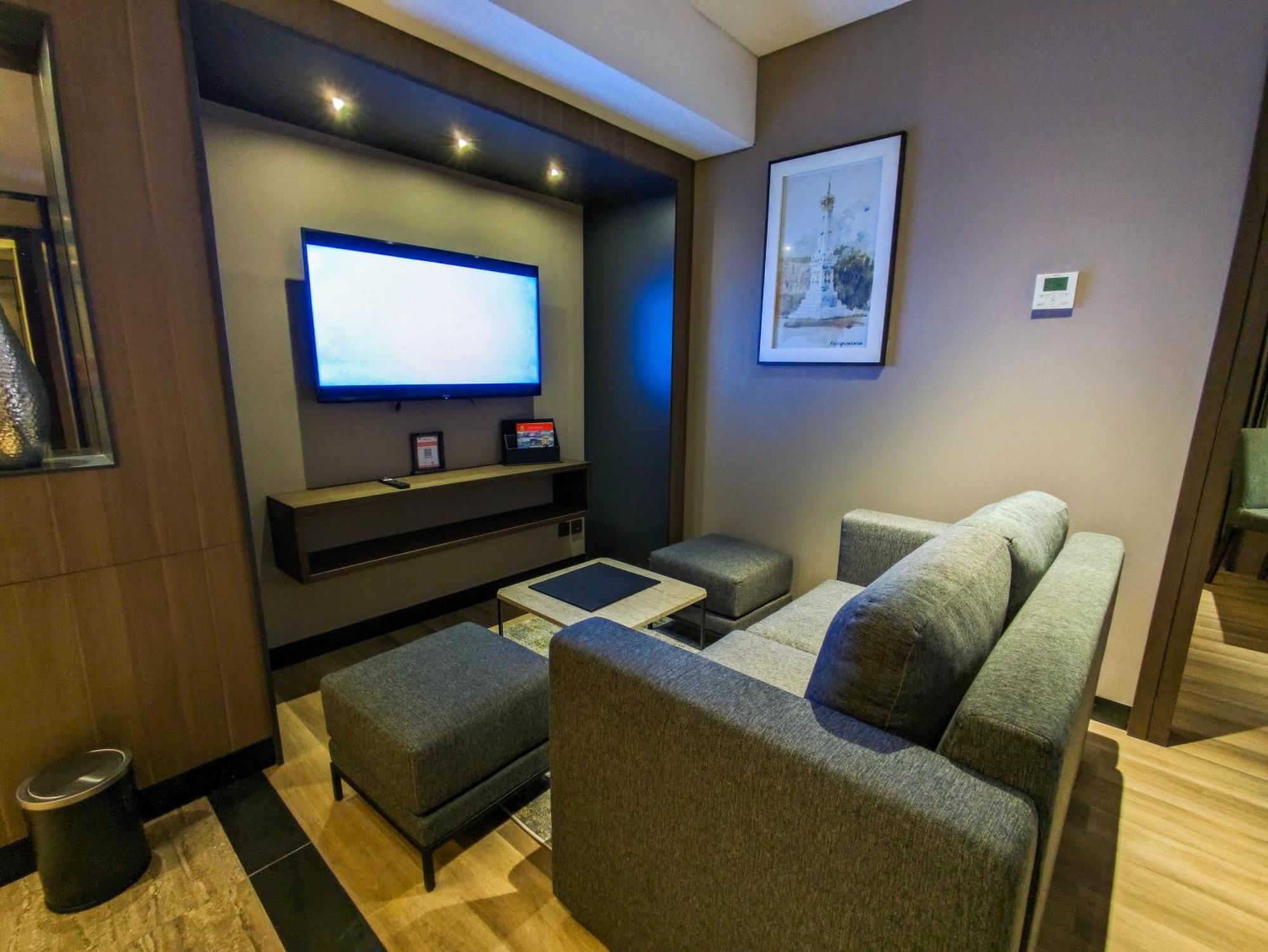 Swiss-Belhotel Airport Yogyakarta Bagian luar foto